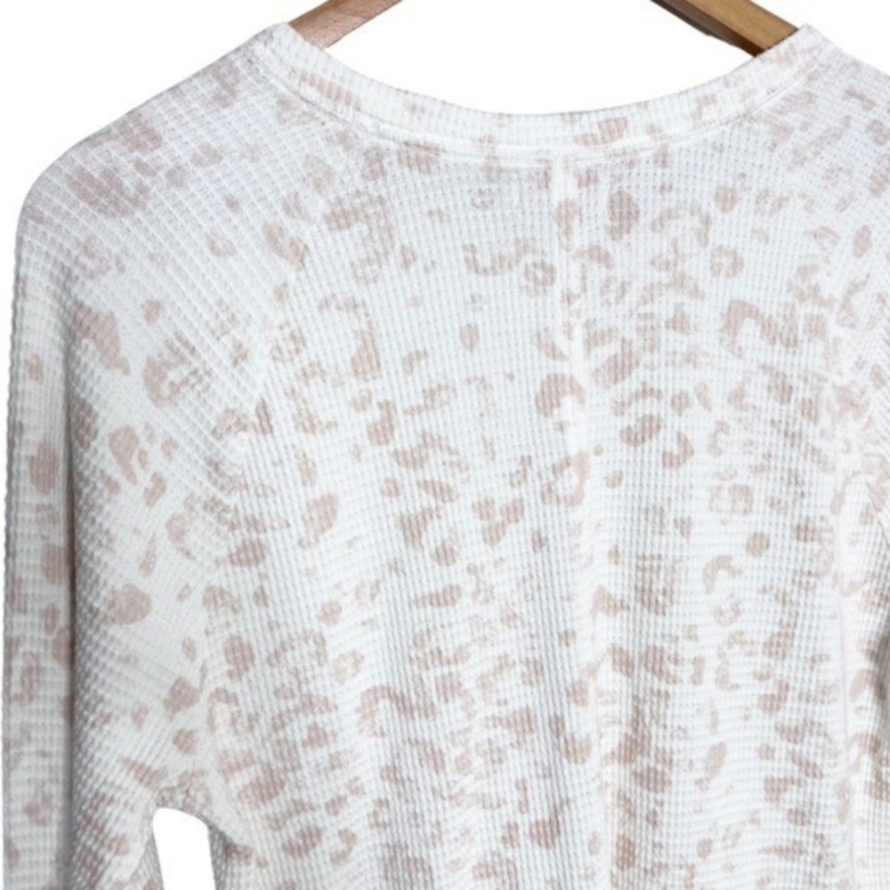 Knox Rose NWT Womens XL Leopard Waffle Knit Thermal Top Long Sleeve Cream Tan - Picture 5 of 8